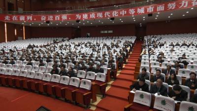 视频｜“两会”中共党员会议召开