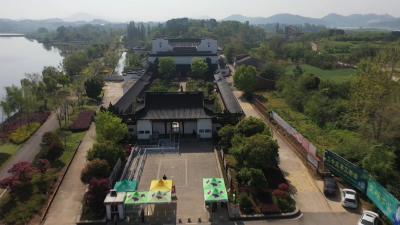 视频｜胡安元调研李时珍纪念馆保护传承发展工作