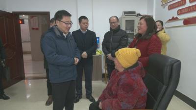 视频｜胡安元在漕河镇开展春节走访慰问