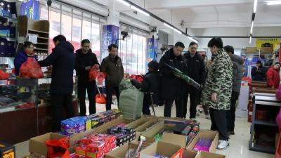 视频｜狮子镇开展“九小场所”消防安全排查整治