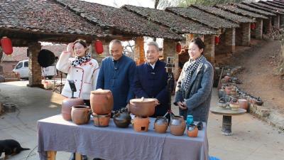 视频｜网红“谷哥” 蕲春非遗专场直播 两小时销售额50万元