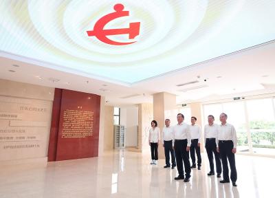 省政府党组开展警示教育 