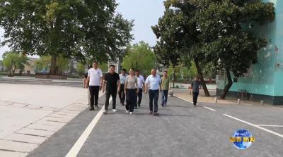 视频｜县领导督导秋季开学准备工作