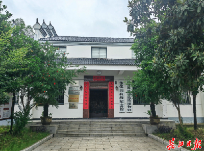 让红色精神薪火相传，付建桥举全家之力建侏儒山战役博物馆