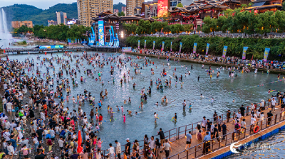 夏日纳凉好去处——我县暑期旅游市场一线观察  