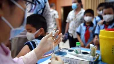 儿童接种新冠疫苗 怎样才安全？专家解读