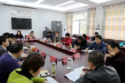 县人大常委会开展“绿满大悟”行动视察