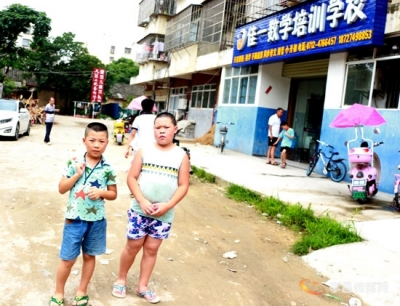 孝昌好人爱心接力 2名贫困少年获资助 