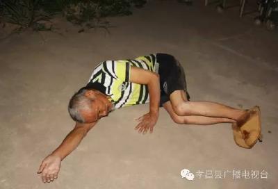 太寒心！孝昌七旬患病老人被外地122救护车扔在孝昌救助站门前！