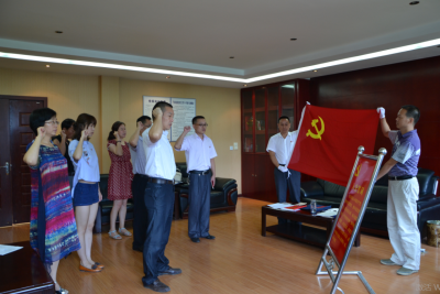 孝昌县工商局开展8月份“支部主题党日”活动