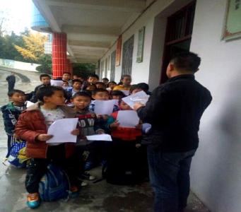 小悟乡中心校加强校车安全管理