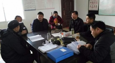 陡山乡乡长到村督办当前四项重点工作