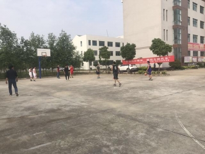 白沙镇举办“五四”青年节篮球友谊赛