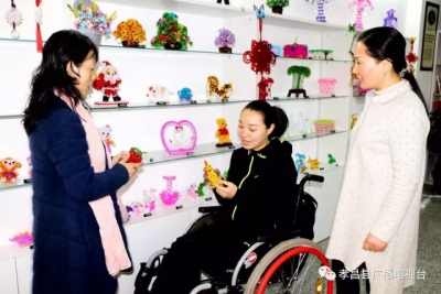 孝昌高位截瘫少女自学做手工艺品销售 帮残疾人一起圆梦