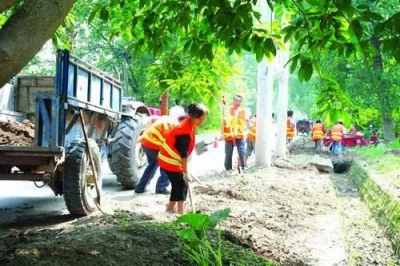 季店乡推进农村生活垃圾治理，打造绿色宜居、文明卫生的乡村田园！