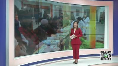 －－浓情笔墨传祝福　恭迎新春送对联