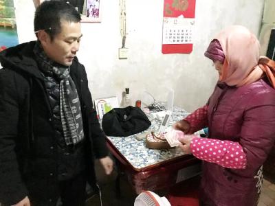 孝昌一对夫妇赶集丢失钱包，民警多方联系帮其找回！