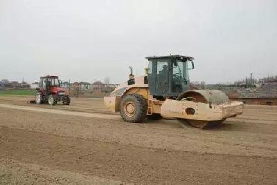 要致富先修路！季店乡贫困村道路建设再提速