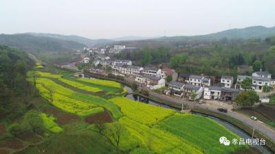 孝昌这条风景秀丽的旅游公路美出天际，沿途山清水秀，鸟语花香！