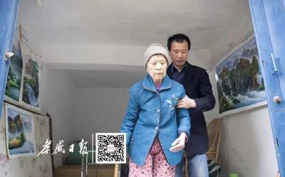 不得了！孝昌工地里藏着一位“野生画家”！