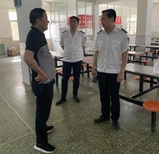 县卫生监督局：护航中高考  我们在路上