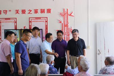 路钢参加王店镇“聚力脱贫攻坚、人大代表在行动”活动