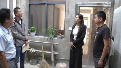 进农家、干农活！孝昌这个扶贫干部件件事情暖民心~