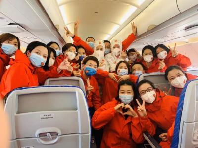 重庆最高礼遇迎669名抗“疫”英雄回家！