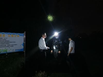 防汛抢险，突击队24小时待命!