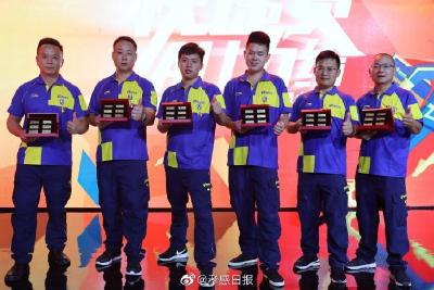 孝昌一快递小哥获评金星快递员！