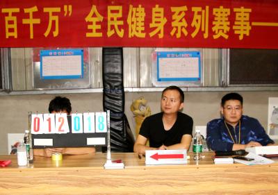 孝县县第一高级中学与卓宇学校举行篮球友谊比赛