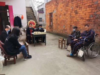 法官上门开庭处理一起特殊离婚纠纷案 
