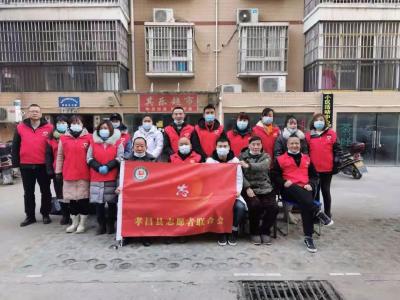 志愿者便民服务进社区，义诊义剪暖人心！