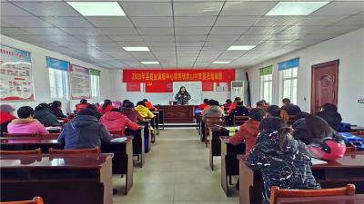 凝聚“她”力量 共同奔小康