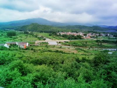 青山观上好风景，三里油茶可采风