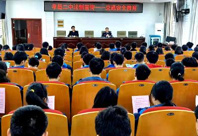 孝昌交警走进学校开展道路交通安全宣教活动