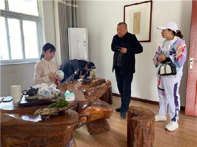 孝昌举办第二回“湖山雅集”书画盆景小品展