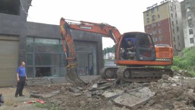 孝昌城管：拆除“堵心违建” 换来“民心畅通”
