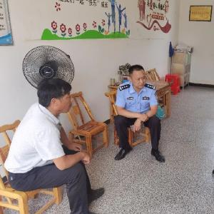 孝昌交警深入农村开展交通安全宣教活动