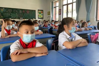 开学啦丨新学期“拍了拍”你！