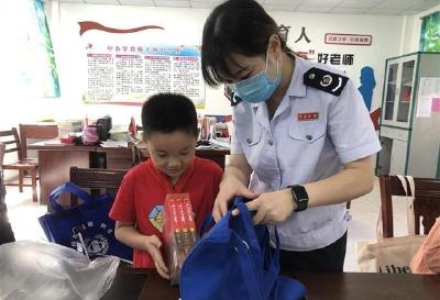 我为群众办实事丨“爱心妈妈” 情暖留守儿童