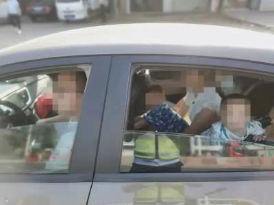 国庆节首日孝昌交警查处10起客车超员行为
