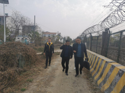 孝昌路地联合 巡查铁路沿线环境整治