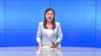 --敲锣打鼓送喜报 立功授奖最光荣——我县为荣立二等功现役军人家庭送喜报授牌匾