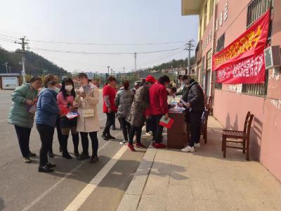 小悟乡：春风行动送岗位 法治宣传暖人心