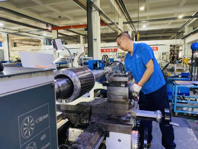 武汉安兰斯电气：技改扩能做“加法”  蓄足发展新动能