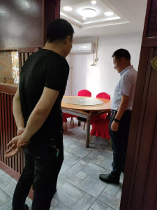 孝昌县公共资源交易中心到对口帮扶酒家进行回访