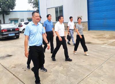 李志平走访调研联系服务企业