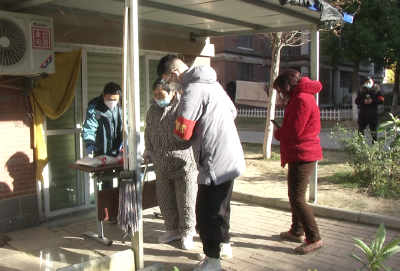 傅子伦：有一种坚守叫“轻伤不下火线”