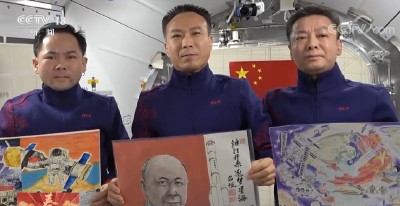 过年 | “圆梦乘组”从天宫送来新春祝福